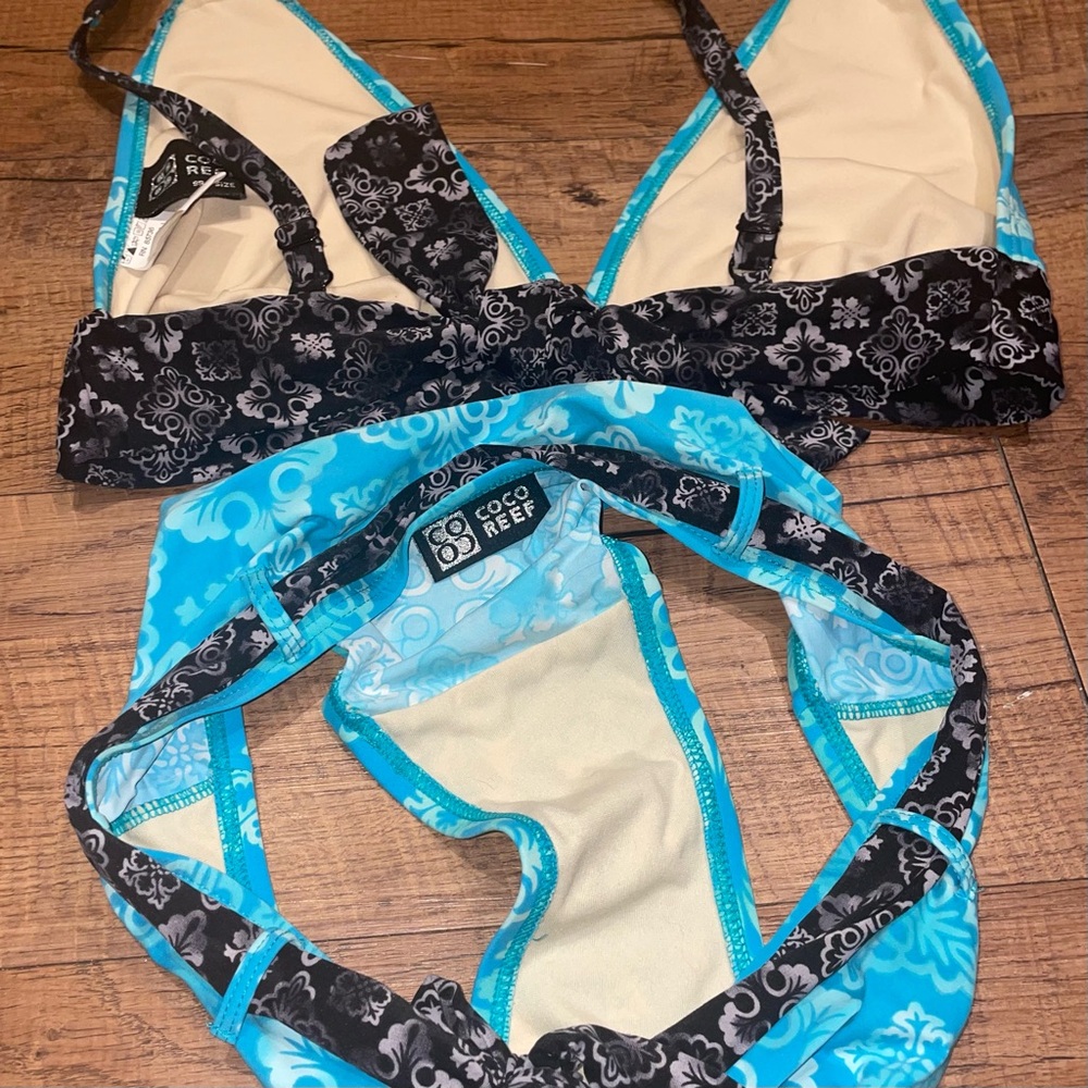 Bikini - Blue and Black Floral - Picture 4 of 5
